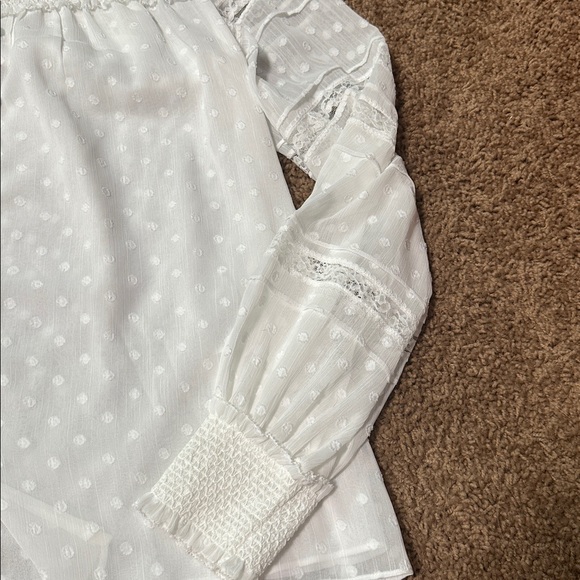 WHBM Elegant White Lace Blouse - Picture 3 of 5